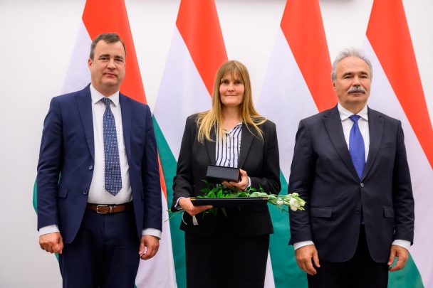 Dr. Hanyecz Katalin Pro Natura Díjat vehetett át Nagy István agrárminisztertől.