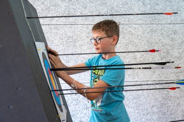 Gyermek és felnőtt korosztályokra bontva zajlott a verseny.