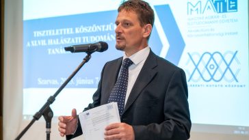 Dr. Halasi-Kovács Béla, a Halászati Kutató Központ vezetője.