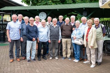 A veterán kézilabdázók 13. találkozójának résztvevői.
