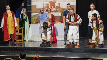 Amikor megkurtult az ing Gyetván a Cervinus Teátrum feldolgozásában.