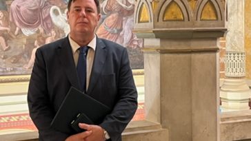 Dr. Lipcsei Imre részére a Magyar Érdemrend lovagkeresztje kitüntetést adományozta Novák Katalin köztársasági elnök.