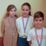 Kómár Csenge, Csipai Maja Dorka és Huszár Ádám János.