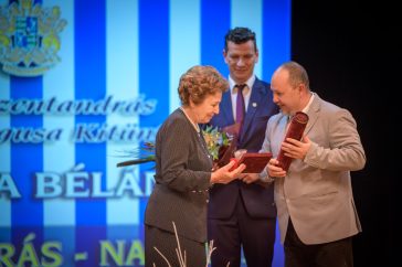 Kitajka Béláné, Edit néni vehette át a Békésszentandrás Kiváló Pedagógusa Kitüntető Díjat.