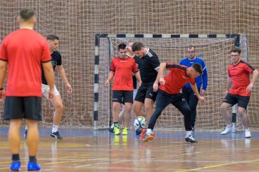 A fekete mezes Nagyrét Farm ötgólos vezetését pillanatok alatt kettőre olvasztotta a Nevünk Semmi.