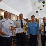 A karos forgalomirányítók között Gyurcsan Tamás r. zászlós (Szarvasi Rendőrkapitányság) (balról) a harmadik helyen végzett.