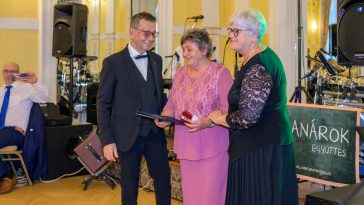 A Szarvasi Oscart 2024-ben Bődi Jánosné vehette át.