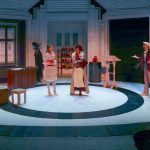 Az Egri Gárdonyi Géza Színház Thornton Wilder A házasságszerző című komédiájának előadása a Szarvasi Vízi Színházban 2024. június 21-én.