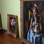 Koszta József képei felhelyezés előtt a szarvasi Tessedik Sámuel Múzeumban.