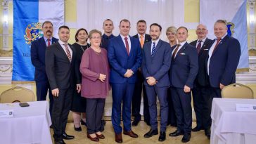 Szarvas Város Önkormányzata Képviselő-testülete.