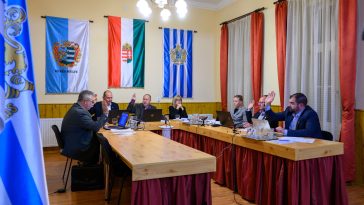 Az adóváltozásról szavaz a szentandrási képviselő-testület.
