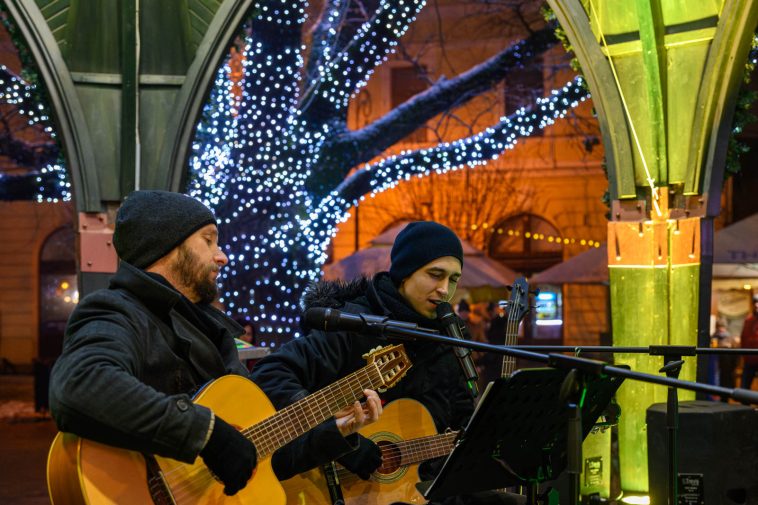 A 4Hands Band lépett fel a Zenepavilonban 2024. december 14-én.