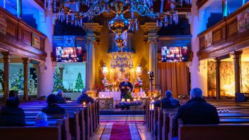 Tessedik Sámuelre emlékeztek 2024. december 27-én – születésének évét „órásítva” – 17 óra 42 perckor az Evangélikus Ótemplomban.