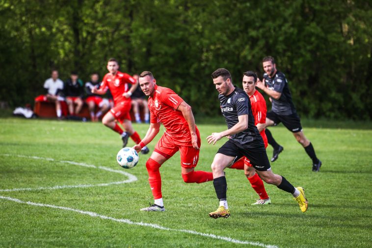 Sindel Roland a 49. percben nyitotta meg a szarvasi gólok sorát.