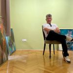 Korbely Istvánnal a kiállítás előkészületei közben.