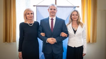 Horváthné dr. Kepenyes Edit jegyző, Hodálik Pál polgármester és Lénártné dr. Belicza Györgyi aljegyző a 2025. július 16-i beiktatást követően.