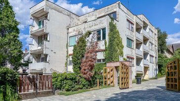 A Bolza sétány 1. sz. alatti 12 lakásos épület igen jó fekvésű és a lakáskiosztása is igen jónak mondható.
