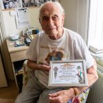 Papp Laci bácsi a Jubileumi Ezüst Emlékkereszttel.