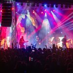 Hatalmas tömeget vonzott ByeAlex a szentandrási falunapra.