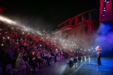 A Dívák léptek fel a Szarvasi Vízi Színház 2025-ös nyári évadát lezáró díjátadó gálán.