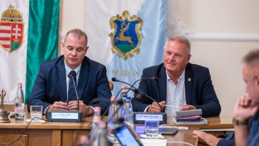 Hodálik Pál polgármester dr. Melis János búcsúztatóján.