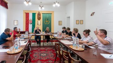 Ülésezik Csabacsűd Nagyközség Önkormányzatának képviselő-testülete 2025. szeptember 11-én.