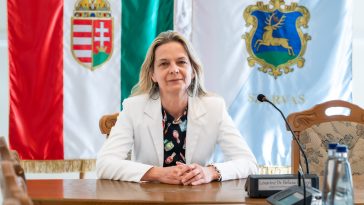 Lénártné dr. Belicza Györgyi, a Szarvasi Közös Önkormányzati Hivatal aljegyzője.
