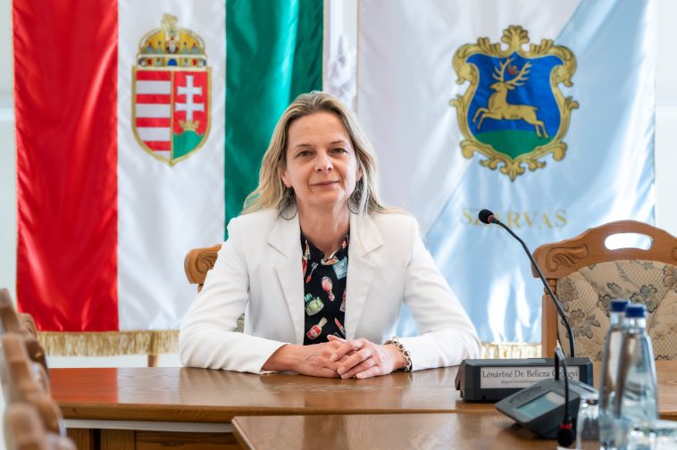 Lénártné dr. Belicza Györgyi, a Szarvasi Közös Önkormányzati Hivatal aljegyzője.