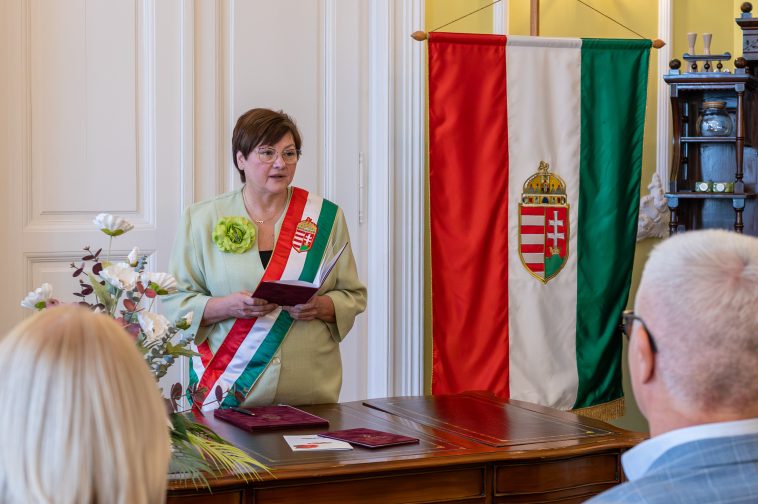 Ordovics Katalin 2025 novemberében egy házasságkötést celebrál.
