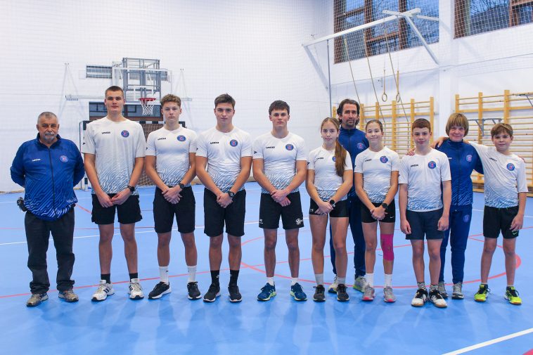 Bátor György Doxy, Harsányi Botond, Valastyán Máté, Kunstár Gellért, Velencei Boldizsár, Csilik Szofi, Csilik Attila, Csilik Natasa, Szilágyi László, Krajcsovicz Magdolna és Bajusz Bende.