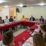 Programegyeztető tanácskozást tartottak a Cervinus Teátrum Pinceklubjában 2026. január 26-án.