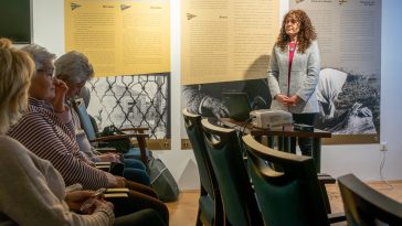 „Gyöngyök meséje” címmel Maczkó Dóra tartott előadást a Tessedik Sámuel Múzeum „boszorkányos” termében, január 28-án, szerdán délután.