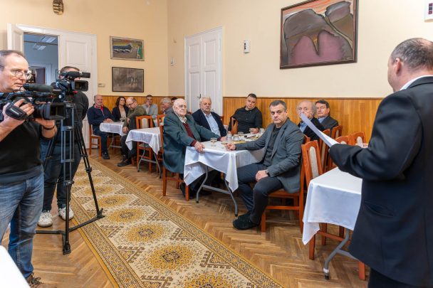 Sinka Imre polgármester köszönti a település vállalkozóit 2026. január 30-án.