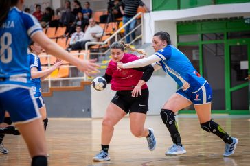 Majoros Flóra egy tucatot dobott a listavezetőnek.