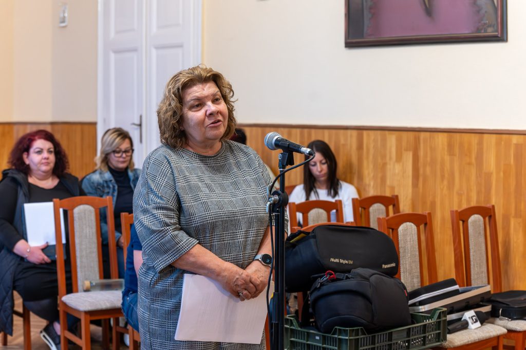 A 2025. évi gyermekjóléti és gyermekvédelmi feladatokról Albelné Benkő Beatrix családgondozó számolt be.