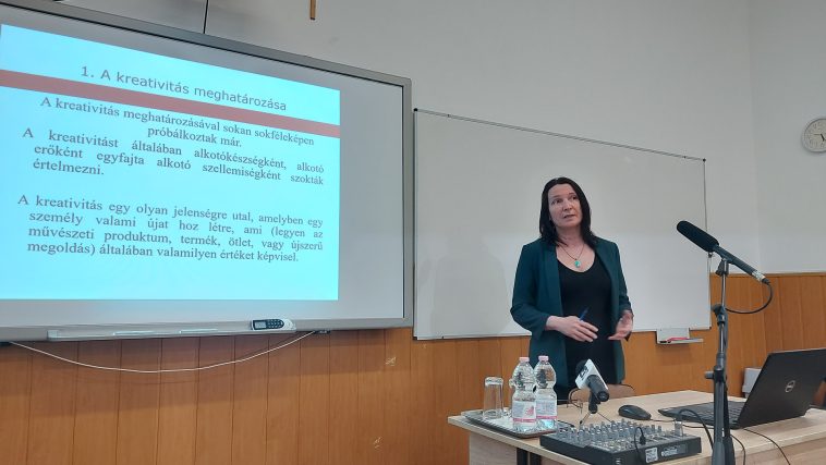 Dr. Mező Katalin