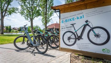 A Körös Bike 365 pavilonja a Kacsa-tónál található.