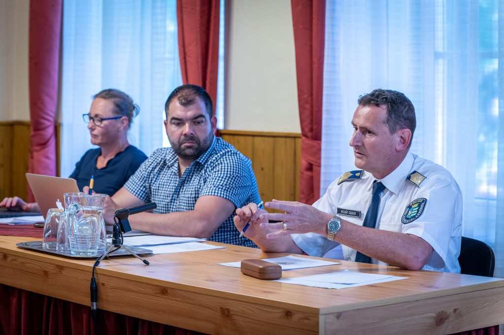 Molnár Sándor rendőr alezredes, rendőrkapitány kiemelte, hogy a Szarvasi Rendőrkapitányság az elmúlt öt év legjobb eredményeit produkálta 2025-ben.