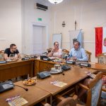 A Cervinus Művészeti Fesztivál 2026-os programján Hodálik Pál polgármester és Dósa Zsuzsanna, a Cervinus Teátrum igazgatója kalauzolta végig a az érdeklődőket.