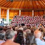 A Szentegyházi Gyermekfilharmónia ezúttal az Evangélikus Ótemplomban, hanem a Várkertben, a Teknős alatt adott emlékezetes hangversenyt 2026. augusztus 30-án.