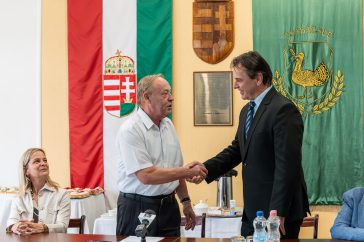 Molnár József, Csabacsűd nagyközség polgármestere és Molnár Sándor, Békés Vármegye Önkormányzatának elnöke.