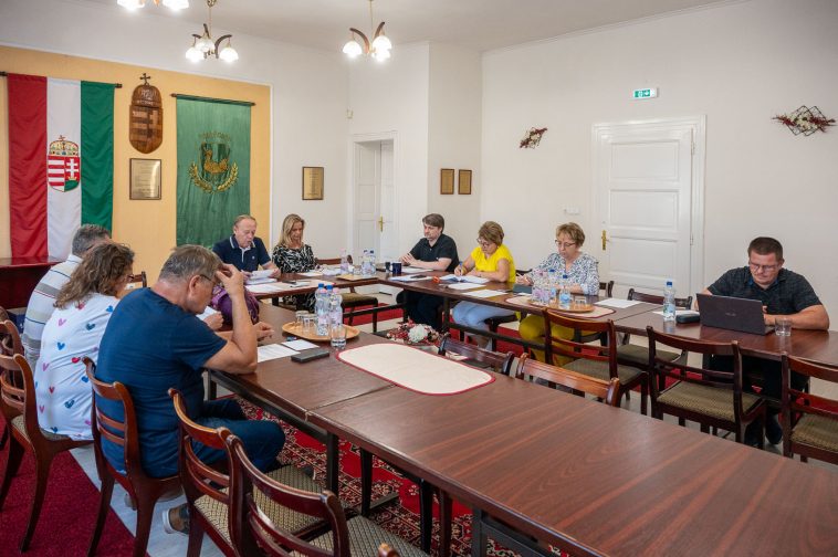2026. szeptember 16-án, szerdán délután 16 órától ülésezett Csabacsűd Nagyközség Önkormányzatának Képviselő-testülete.