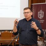 Óvodapedagógia és iskolakezdés: Bíró Gyula szakkollégiumi előadást tartott a Gál Ferenc Egyetem szarvasi pedagógiai karán a változó oktatásról.
